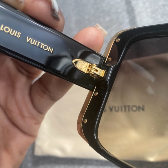 LV MOON SQUARE SUNGLASSES Louis Vuitton - Picture 3 of 7